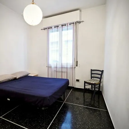 Comoda E Silenziosa Casa Capri Sopra Il Porto Appartamento Genova